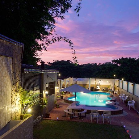 Ala Amid Bed And Breakfast Puerto Princesa Exterior foto